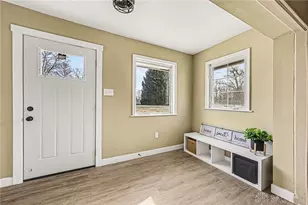 1947 Forestdale Ave, Beavercreek, OH 45432 - Photo 4