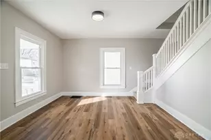 402 Garnsey St, Piqua, OH 45356 - Photo 8