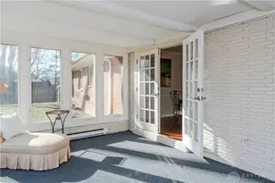 5806 Folkestone Dr, Dayton, OH 45459 - Photo 18