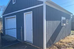 322 Savoy Ave, West Carrollton, OH 45449 - Photo 4