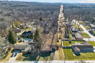 2434 Barnett Dr, Bellbrook, OH 45305 - Photo 4