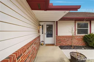 833 Savin Hill Ct, Fairborn, OH 45324 - Photo 4