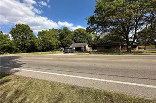 2960 N Diamond Mill Rd, Dayton, OH 45426 - Photo 2