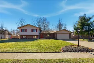 2036 Meadowside Ln, Washington Twp, OH 45458 - Photo 2