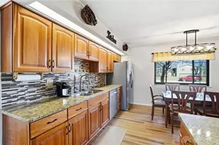 2036 Meadowside Ln, Washington Twp, OH 45458 - Photo 12