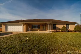 14-16 Ditmer Dr, New Carlisle, OH 45344 - Photo 2