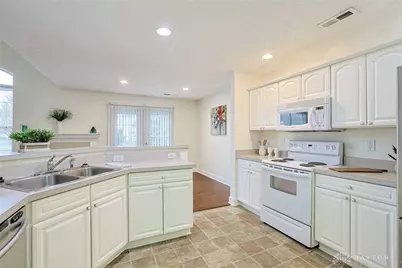 6991 Salon Circle, Huber Heights, OH 45424 - Photo 14