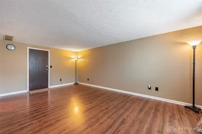 1704 Villa South Drive, West Carrollton, OH 45449 - Photo 4