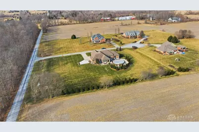 9030 Getter Lane, Brookville, OH 45309 - Photo 4