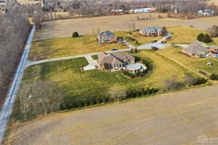 9030 Getter Ln, Brookville, OH 45309 - Photo 4