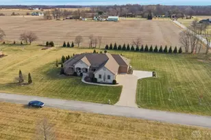 9030 Getter Ln, Brookville, OH 45309 - Photo 2