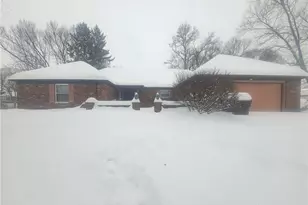 4113 Cedar Bluff Cir, Dayton, OH 45415 - Photo 2