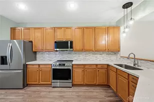 2002 Commons Circle, Batavia, OH 45103 - Photo 16