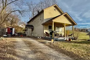 210 N Riley Blvd, Franklin, OH 45005 - Photo 1