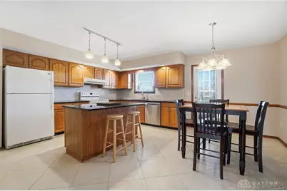 205 Elmwood Place, Dayton, OH 45440 - Photo 4