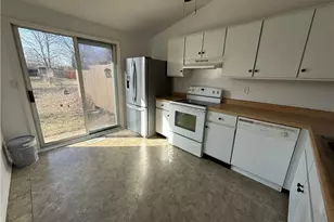 8287 Briar Ridge Ct, Dayton, OH 45424 - Photo 6