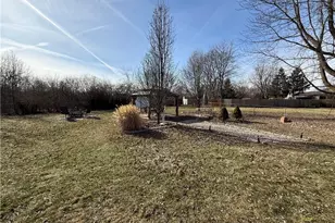 8287 Briar Ridge Ct, Dayton, OH 45424 - Photo 2