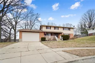 1221 Harmony Ln, Fairborn, OH 45324 - Photo 2