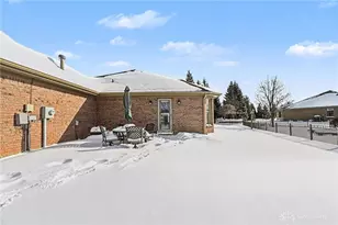 9823 Scotch Pine Dr, Springboro, OH 45066 - Photo 12