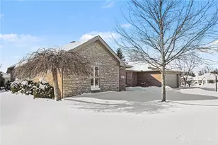 9823 Scotch Pine Dr, Springboro, OH 45066 - Photo 4