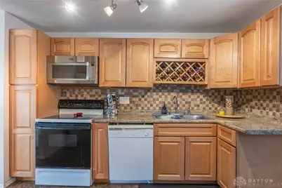 135 Schloss Lane, Moraine, OH 45439 - Photo 14