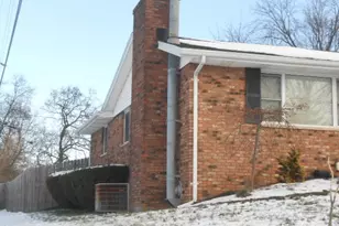 1628 Yorkshire Ct, Springfield, OH 45503 - Photo 4