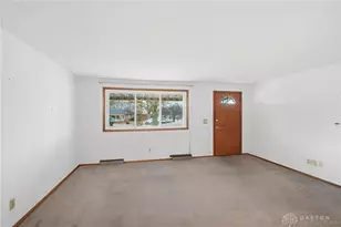 605 Barbara Dr, Tipp City, OH 45371 - Photo 6