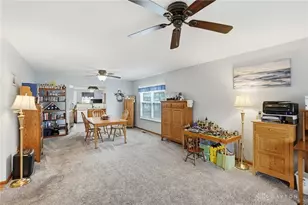 1210 Charleston Ct, Troy, OH 45373 - Photo 6