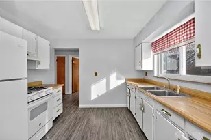 2106 Forestlake Dr, Anderson Township, OH 45244 - Photo 14