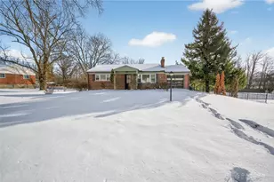 2106 Forestlake Dr, Anderson Township, OH 45244 - Photo 4