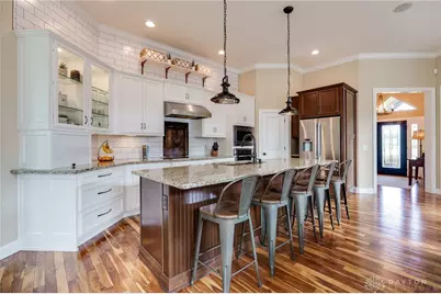 9369 Avingnon Way, Springboro, OH 45458 - Photo 16