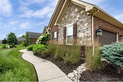 9369 Avingnon Way, Springboro, OH 45458 - Photo 4