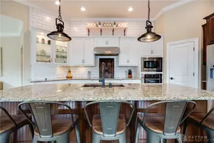 9369 Avingnon Way, Springboro, OH 45458 - Photo 18