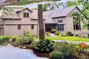 249 Hickory Meadows Ln, Turtlecreek Twp, OH 45036 - Photo 1