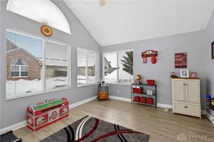 2072 Willow Run Cir, Mad River Twp, OH 45323 - Photo 18