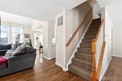 7 W Long Meadow Drive, Springboro, OH 45066 - Photo 8