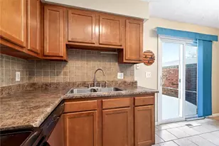 2525 Valais Ct, Sugarcreek Twp, OH 45458 - Photo 12