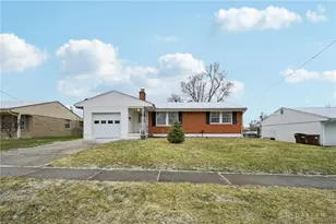 254 Amsterdam Dr, Xenia, OH 45385 - Photo 2