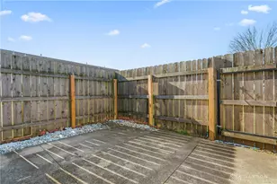 6484 Quintessa Ct, Dayton, OH 45449 - Photo 12