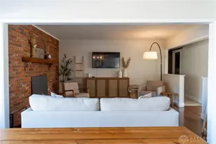 699 Essex Way, Dayton, OH 45429 - Photo 4