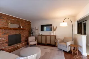 699 Essex Way, Dayton, OH 45429 - Photo 6