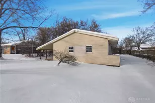 5147 Whaley Dr, Dayton, OH 45417 - Photo 1