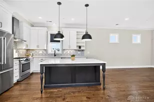 220 Vintage Club Dr, Cincinnati, OH 45249 - Photo 10