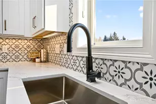 220 Vintage Club Dr, Cincinnati, OH 45249 - Photo 14