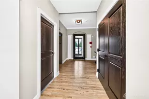 220 Vintage Club Dr, Cincinnati, OH 45249 - Photo 4