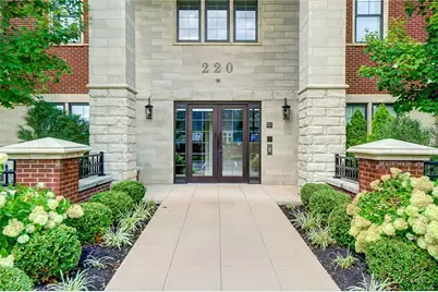 220 Vintage Club Drive #104, Cincinnati, OH 45249 - Photo 2