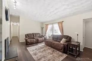 5894 Jassamine Dr, Dayton, OH 45449 - Photo 4