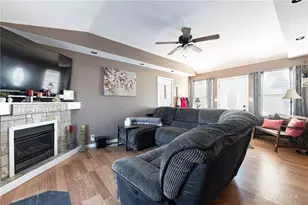 1316 Middletown Eaton Rd, Middletown, OH 45042 - Photo 4