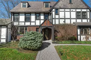 31 Walnut Ln, Oakwood, OH 45419 - Photo 2