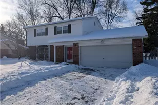2716 Hemphill Rd, Dayton, OH 45440 - Photo 2